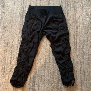 Lululemon cropped ruffle joggers